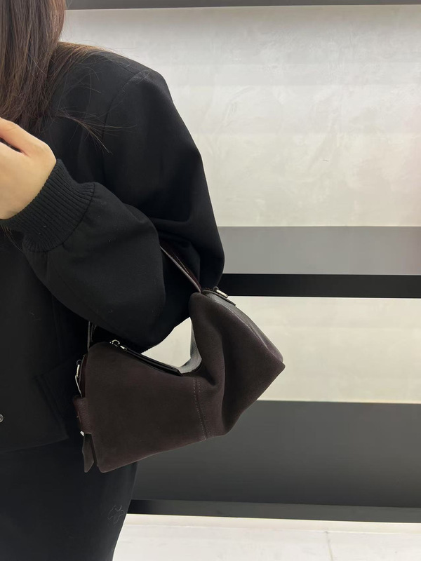 秋冬磨砂牛皮饭盒包2025新款麂皮复古时尚斜挎包小包包女|undefined