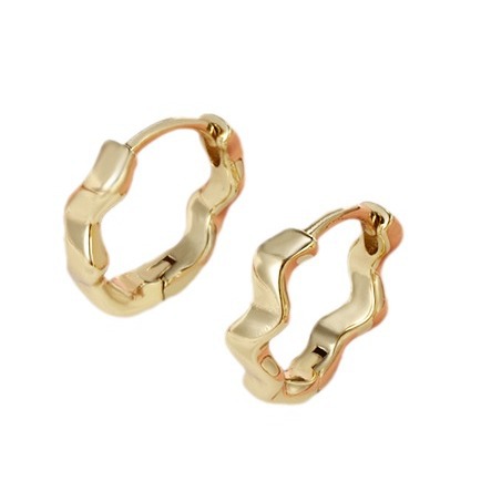 Xuping joyería aleación de cobre otoño y invierno simple brillante ondulado pendientes de moda simple pendientes de viento frío pendientes para mujeres