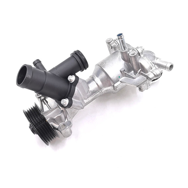 Engine Water Pump W176 W246 C117 X156 A180 2702000600 A2702000600