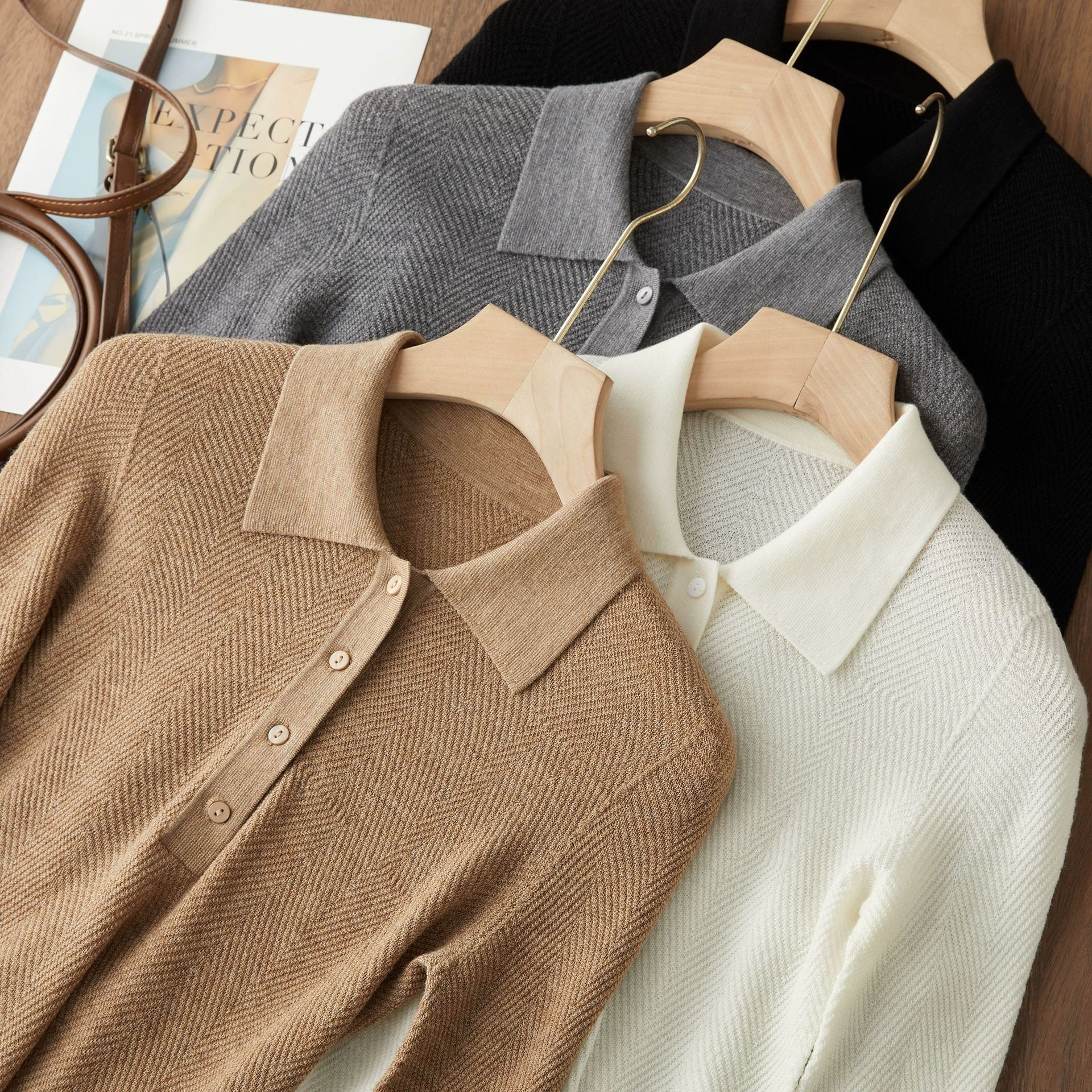 【Wenliuquan Polo】100% Merino Wool Old Money Style Seamless One-Piece Yangtze Yarn Herringbone Polo Shirt