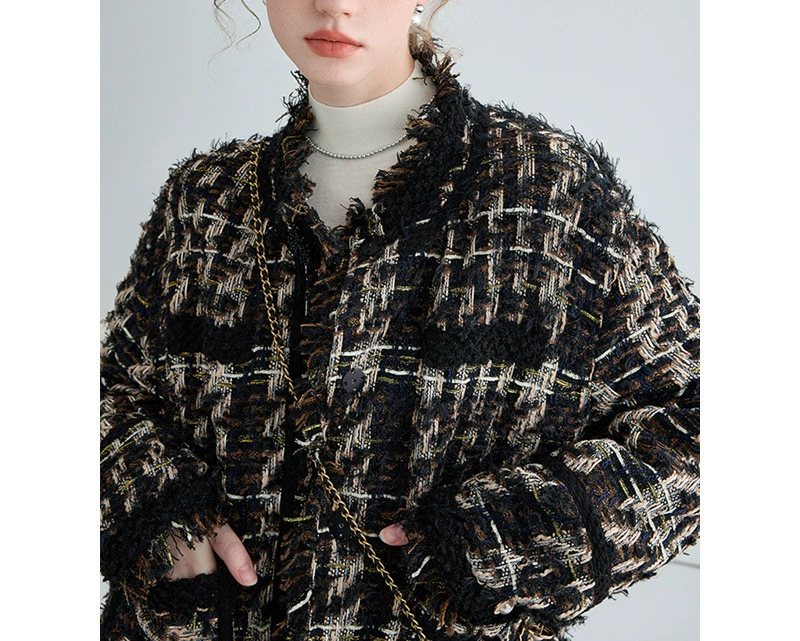 Короткая демисезонная куртка, стиль Chanel