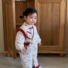 婴儿红色夹棉连体衣2026拜年服满月宝宝加绒加厚秋冬喜庆爬服哈衣