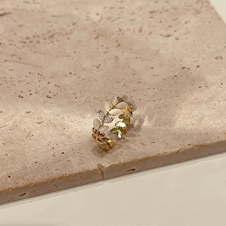 new fashion golden inlaid Zircon Tulip shape adjustable Ring