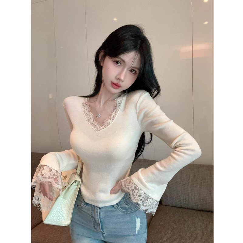 Threaded Velvet Horn Sleeve T-Shirt Women's Autumn and Winter Pure V-Neck Top French Beautiful Lace Base Shirt Threaded Velvet Horn Sleeve T-Shirt Women's Autumn and Winter Pure V-Neck Top French Beautiful Lace Base Shirt