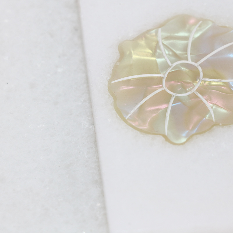 ����ֱ������ʯ�����̴�����Ƕ���������ȷ��̼�Լ����