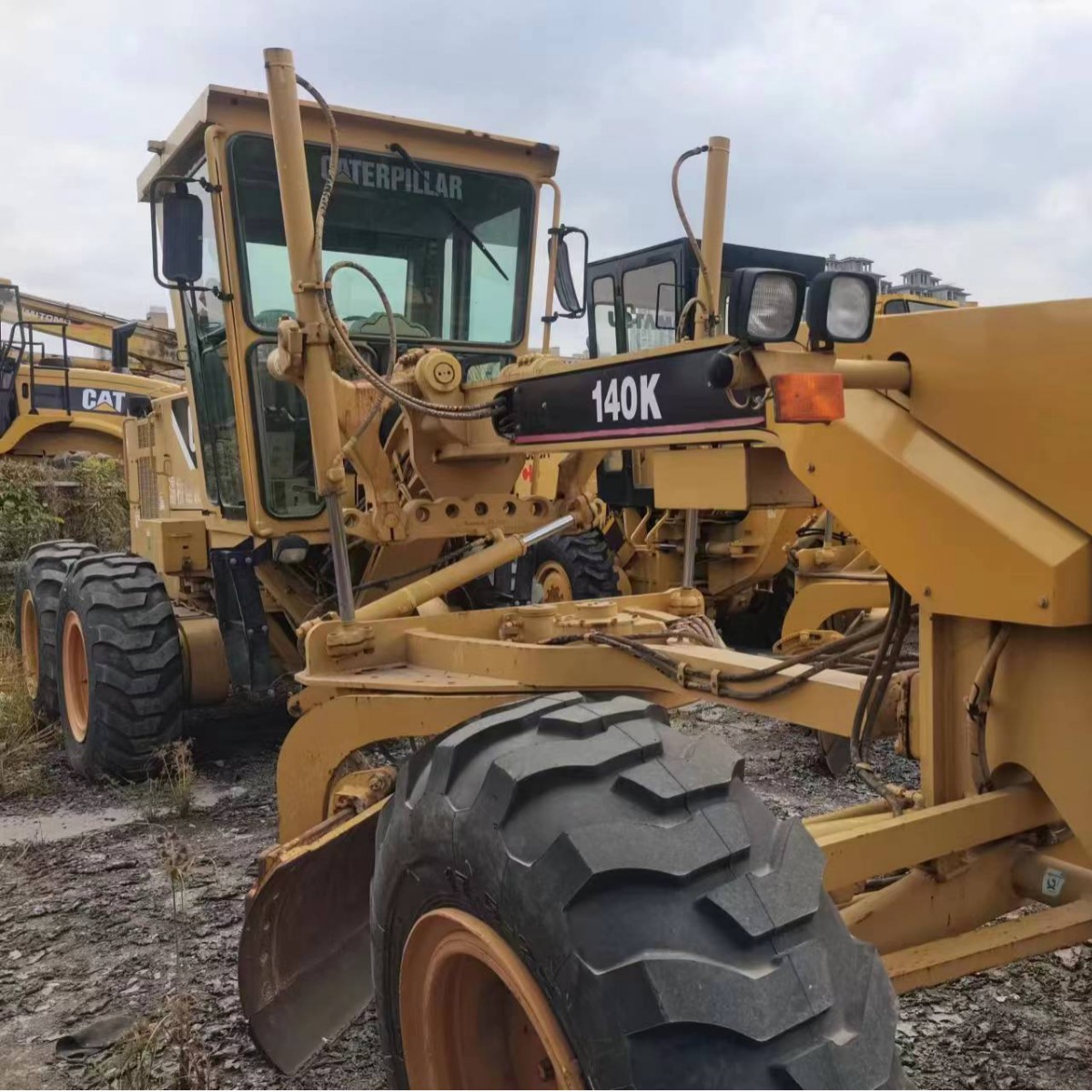 低价二手平地机CAT 140K 140H 140G日本产特价处理 原版油漆便宜