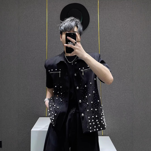 Men's High-End Embroidered Crystal Short Blazer with Padded Shoulder - Trendy and Unique Fall  Outerwear