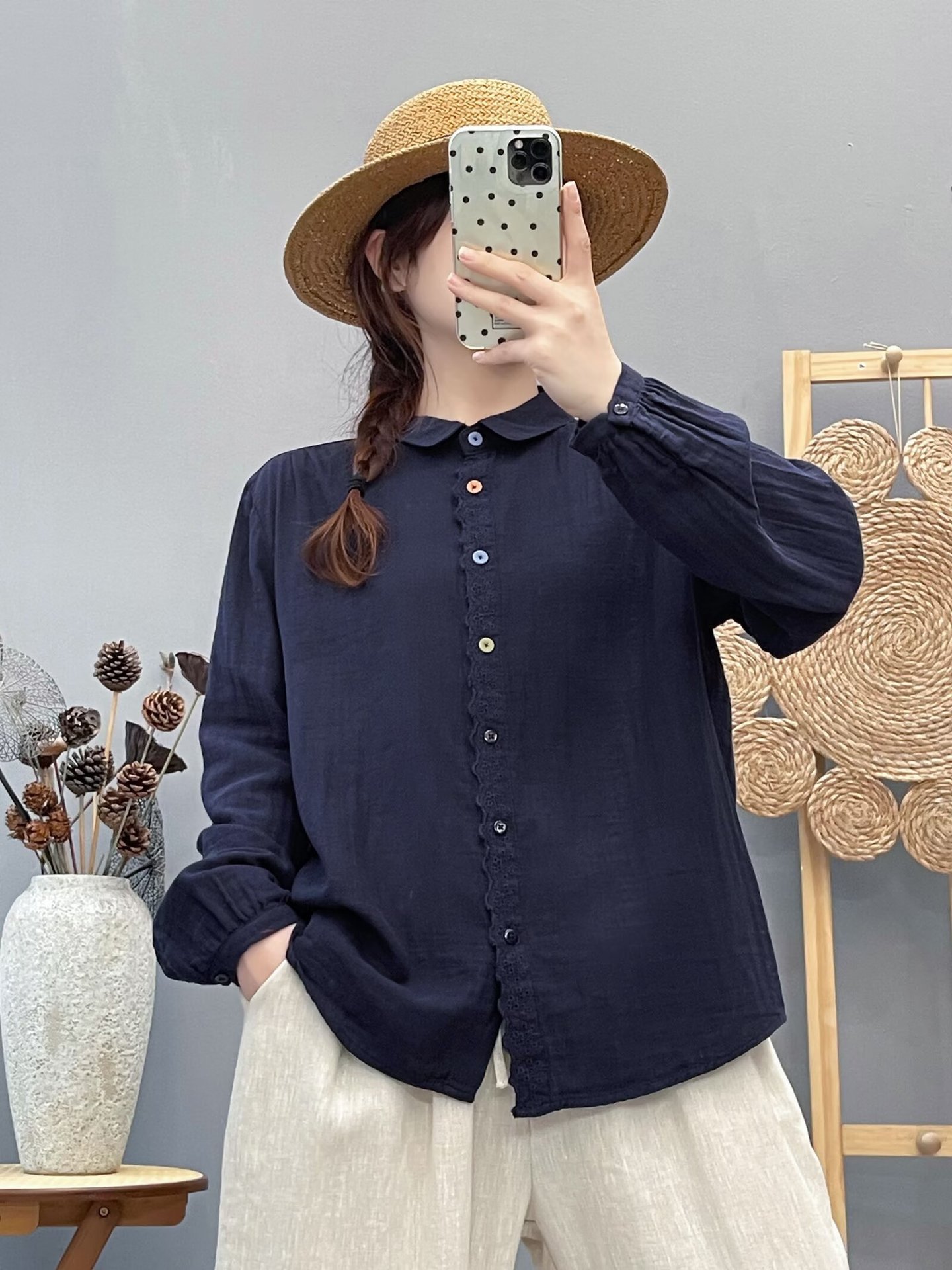 Solid shirt with a round collar