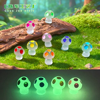 微景观夜光五点小蘑菇卡通挂件苔藓园艺创意装饰品配件小摆件批发