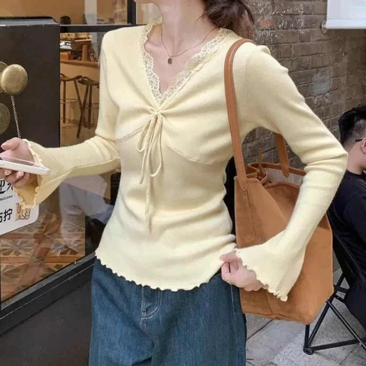 Чистый ветер, горячая девушка с глубоким v-образным вырезом, кружевная сшитая нижняя рубашка