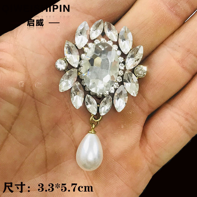 Qiwai の新しいガラスダイヤモンド象嵌ひまわりアクセサリーバッグ衣類車の装飾合金アクセサリー|undefined