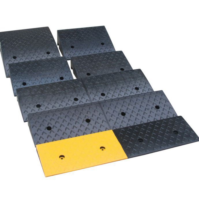 橡胶路沿坡路500*200*50厚斜坡 阶梯垫梯台阶坡 交通设施减速带