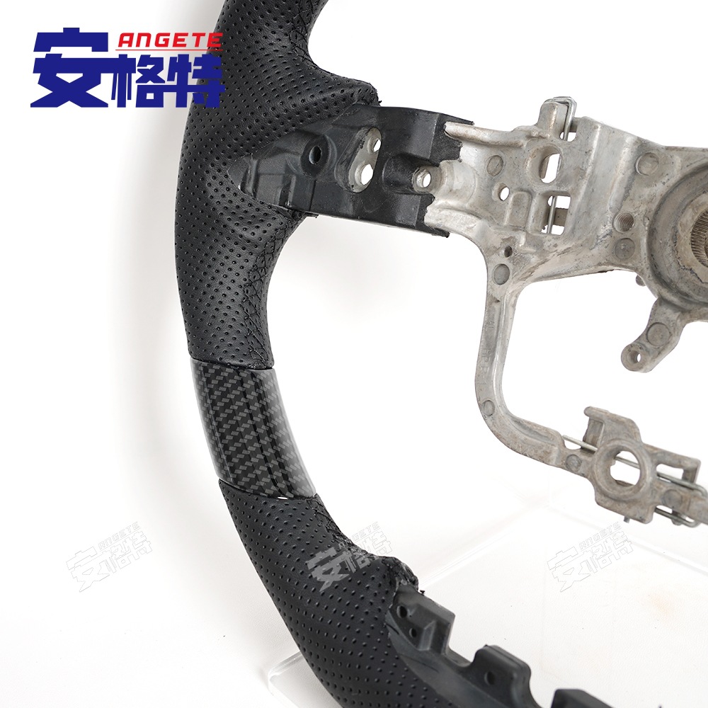 Suitable for Toyota NoahVoxy90 Innova ZENIX imitation carbon fiber car steering wheel modification
