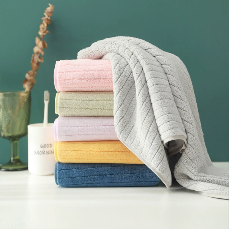 Коралловый бархат с капельками и полотенцем