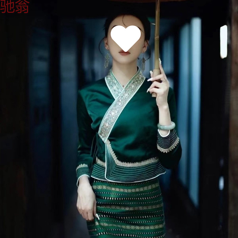 H8A高级旅拍西双版纳新款傣族服装女装套装大码显瘦工作服小红书