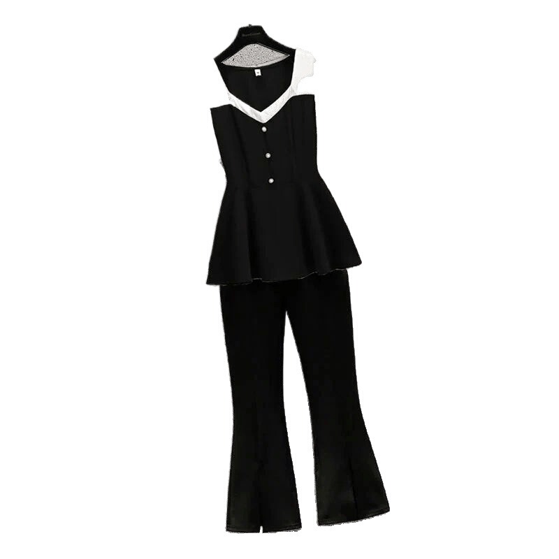 大きいサイズの婦人服のスーツは太っています。|undefined