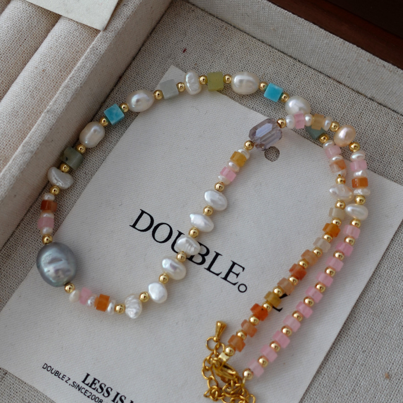 Collar con cuentas de ojo de tigre Maillard Cadena de suéter de otoño e invierno de alta calidad Acero de titanio Cadena de clavícula de piedra natural retro de lujo ligero