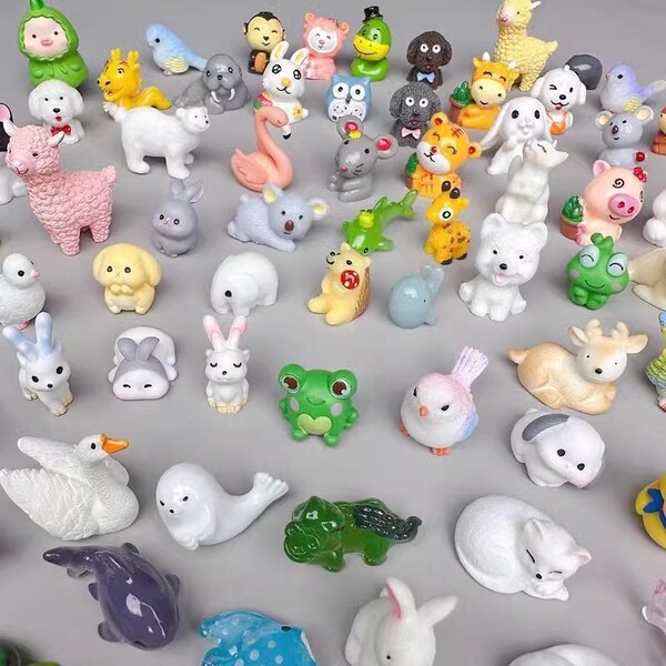 Small minifigures