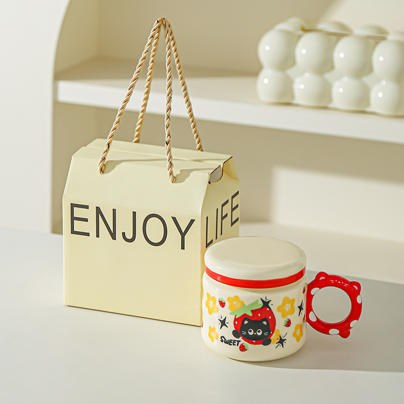 Regalo de cumpleaños Taza de dibujos animados para novias Taza de cerámica con tapa Regalo de mano Taza de agua para gatos lindos