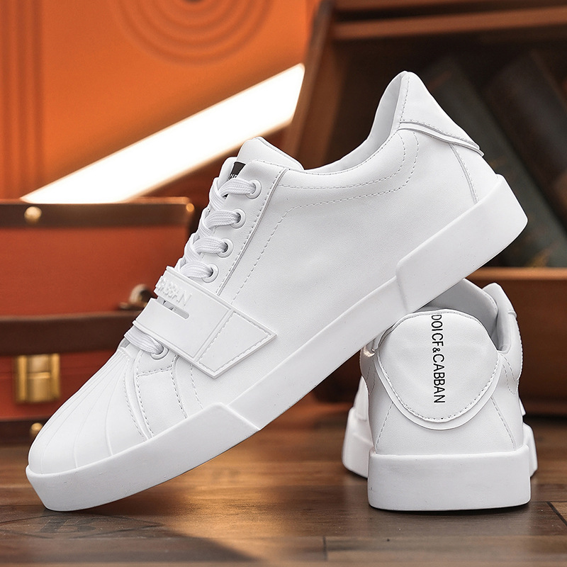 2025 verano nuevos zapatos casuales para hombres zapatos de skate de altura baja tendencia zapatos blancos coreanos cuatro estaciones zapatos de skate para estudiantes hombres