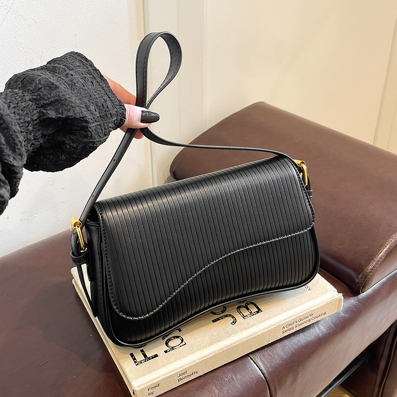 2024 nuevo estilo bolso de rejilla vertical bolso de mensajero de moda para mujer bolso de hombro con hebilla magnética bolso de viaje bolso de axila