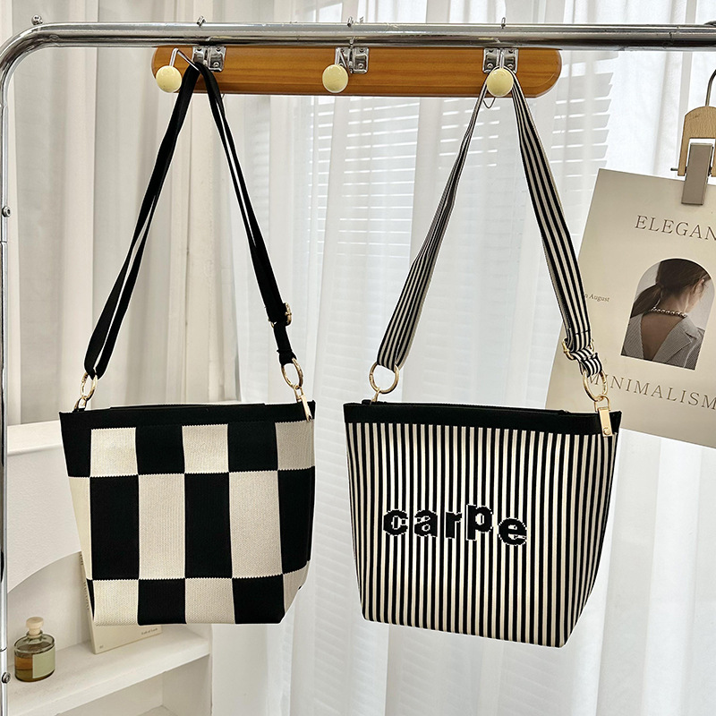 Bolso de punto de mensajero simple de nueva moda Bolso de hombro casual de gran capacidad Bolso Tote Bolso de viajero diagonal para mujer