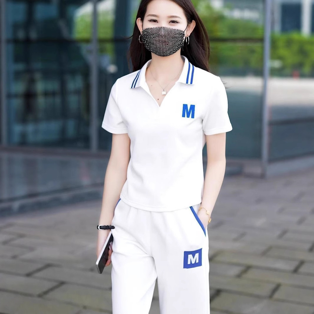 2025 여름 새 슈트 여성 캐주얼 운동복 패션 연령 감소 슬리밍 탑 반팔 바지 투피스 세트