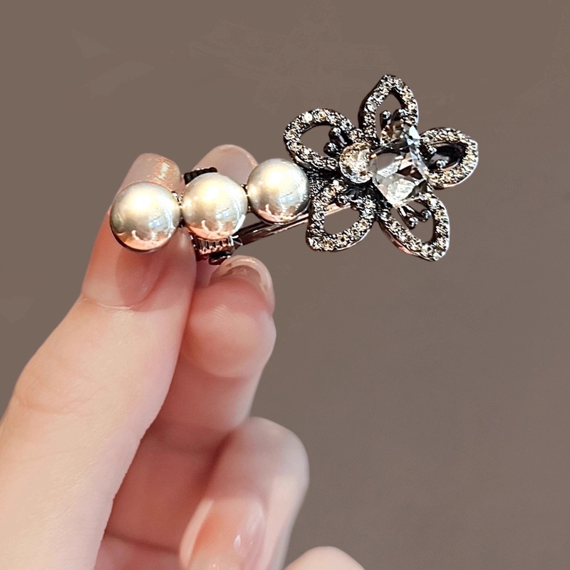 Simple High-End Hollow Flower Pearl Exquisite Side Clip Korean Version Elegant Bangs Hairpin Lazy Duckbill Clip