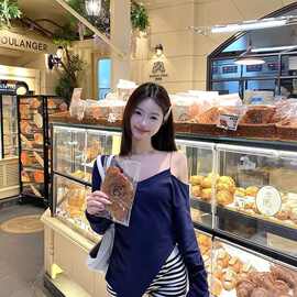 V领链条一字美式长袖修身卫衣春秋季设计不规则露肩辣妹上衣打底