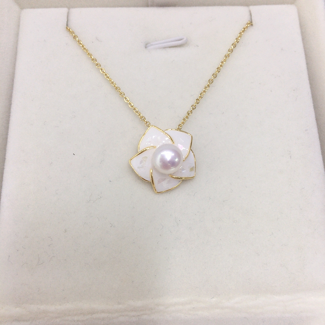 Zhuji Natural Freshwater Pearl Pendant with Shell and Windmill Pearl Necklace, 18K Gold Plating with Chain, Wholesale Gift