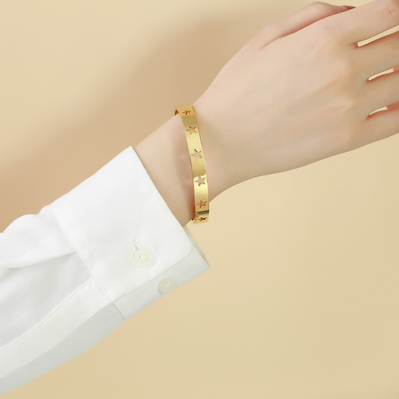 Simple Style Solid Color Stainless Steel Bangle Plating Hollow Out Stainless Steel Rings