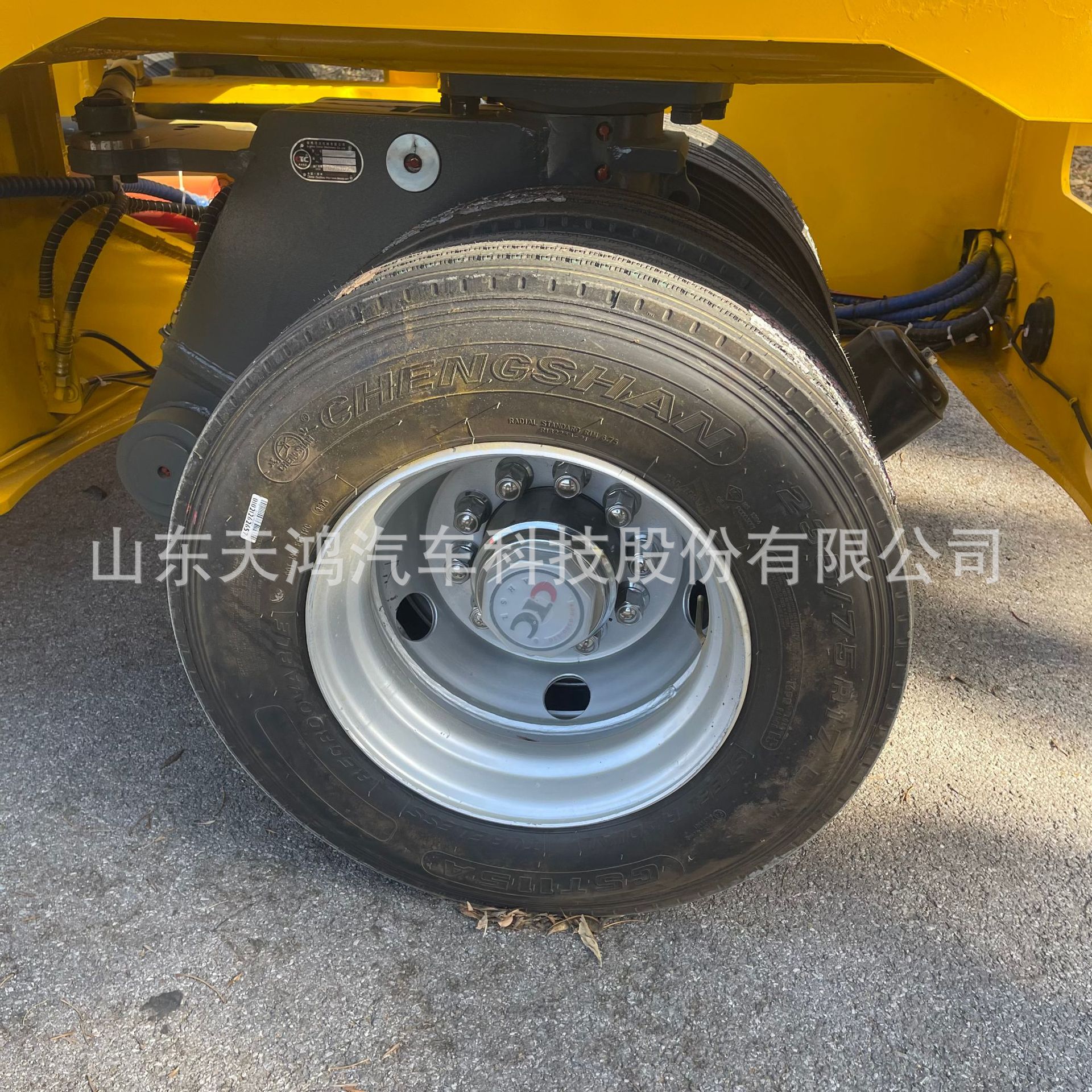 Manufacturer Sells Export Split Goose Head 5-Line 10-Axis Heavy-Duty Low-Bed Semi-Trailer Trailer Engineering Machinery Transportation