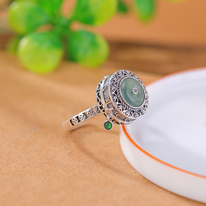 Nhẫn bạc S925 đính ngọc bích xanh phong cách retro dân tộc — Bạc 925