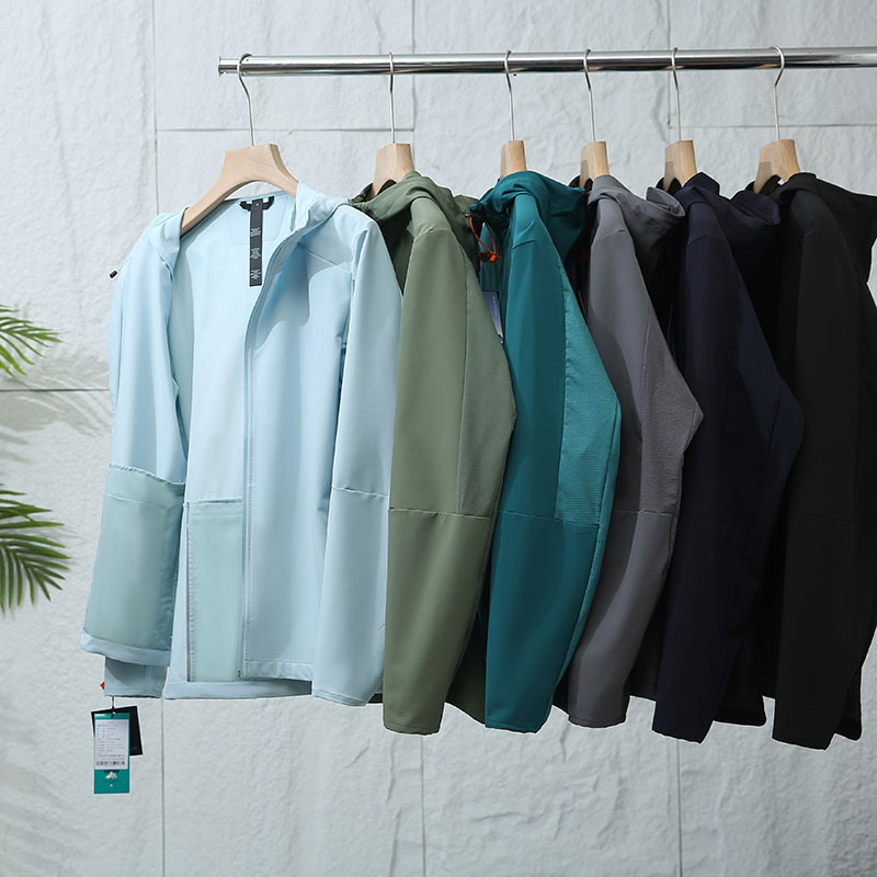 Pressed rubber vertical cutting bird soft shell summer wind shell! Men's Breathable Hooded Waterproof Windproof Outdoor Sports Jacket