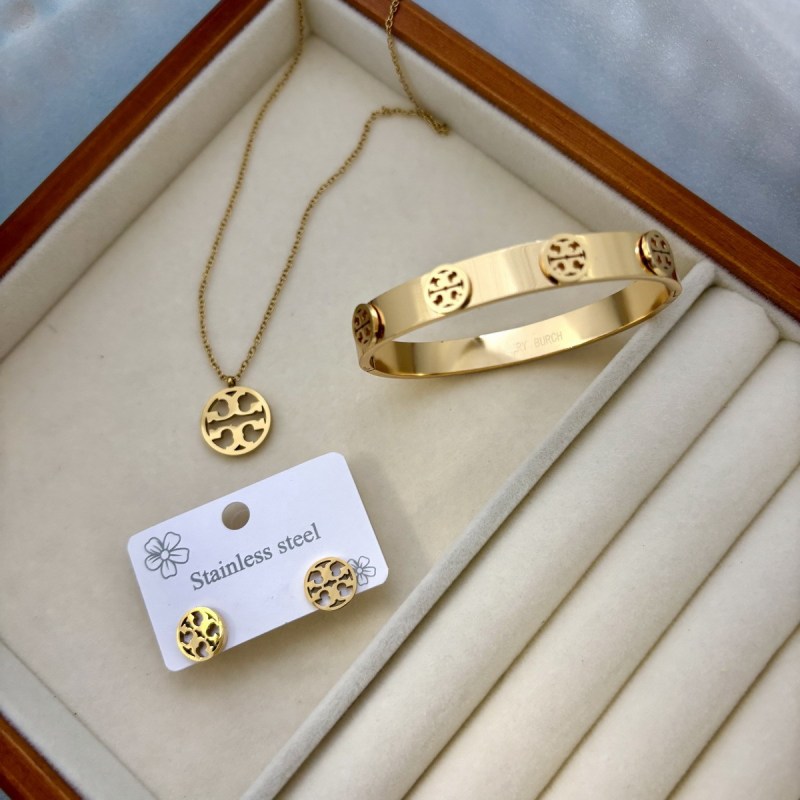 New Stainless Steel 18K Gold Tb Bracelet Earrings Necklace Ins Simple Fashion Letter Big-Name Jewelry Titanium Steel Bracelet New Stainless Steel 18K Gold Tb Bracelet Earrings Necklace Ins Simple Fashion Letter Big-Name Jewelry Titanium Steel Bracelet