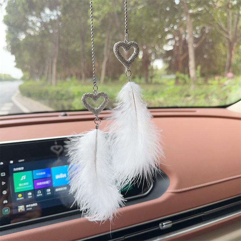 汽车挂件车载镶钻爱心羽毛挂饰创意后视镜车内吊饰汽车装饰品大全