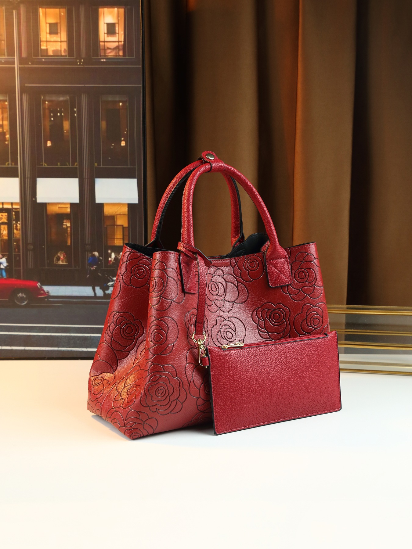 Borsa a secchiello a tracolla con stampa floreale elegante_voghion.com