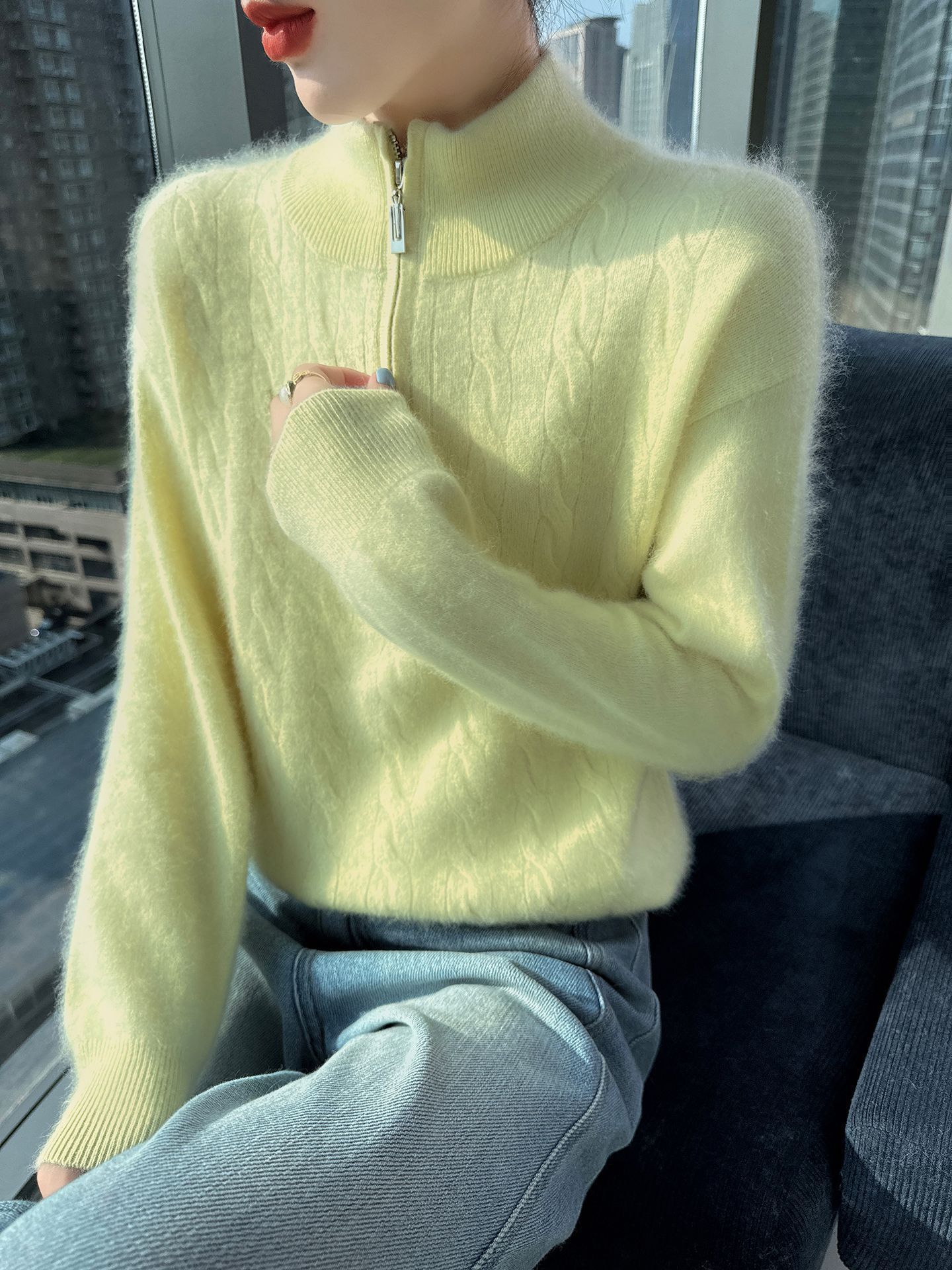 Demi-season velvet knitted sweater with zipper