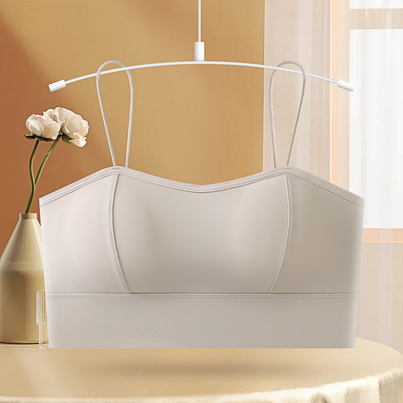 Seda de hielo, tirantes finos para niñas, camisola, gran U de verano, gran espalda sin espalda, almohadilla gruesa para el pecho, base desmontable para evitar la luz