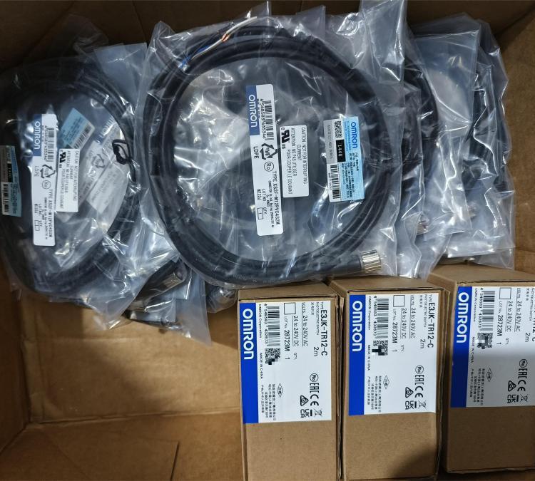 日本OMRON欧姆龙接近开关传感器TL-N10ME1 2M BY OMC原装进口