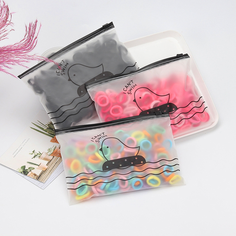 En stock venta al por mayor PE helado pollo cremallera bolsa pelo anillo ropa interior calcetines cremallera bolsa estudiante papelería pluma bolsa de almacenamiento