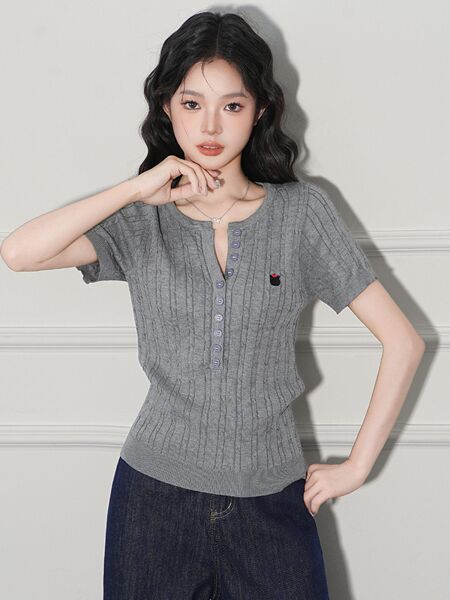 Colored thin knitted sweater
