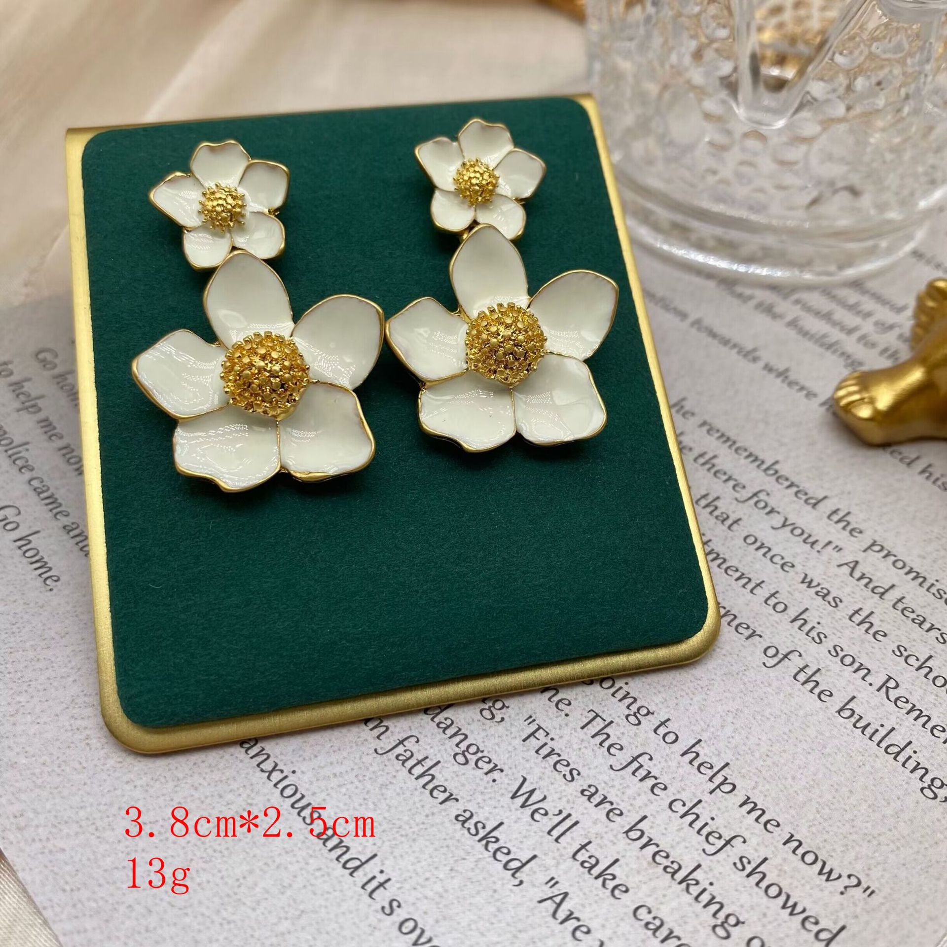 15g Weight Drop Earrings Classification 1 Pair Quantity 1 Pair Retro Flower Plating Alloy Drop Earrings