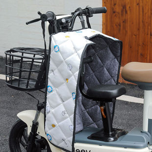 Electric car front child seat wind shield winter battery car ride small inner spring and autumn first four seasons parent-child