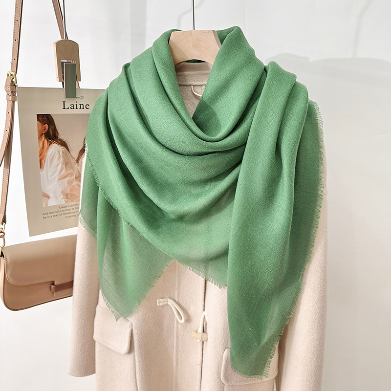 Artístico simple toallas de gaze exterior protector solar elegante chal coreano damas de color sólido cuadrado corto bordado bufandas temperament