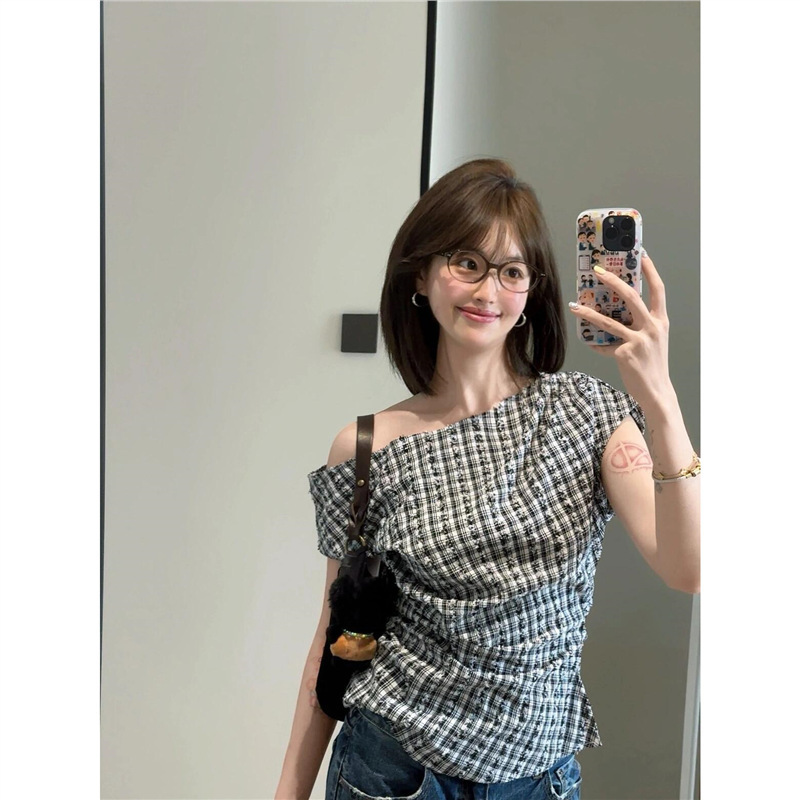 正しいバージョン！新しいレトロなカットアウトチェック柄オフショルダー半袖Tシャツ、女性用夏の気質ウェアデザイントップトレンディ|undefined