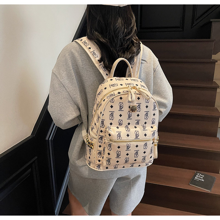 A cute little bear backpack for female college students in 2025, a new fashionable and trendy backpack with a large capacity undefined