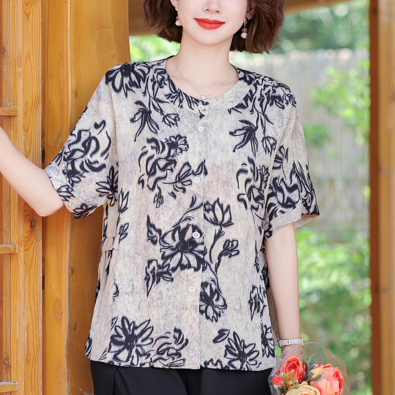 中高年向け夏用半袖Tシャツ、控えめでエレガントなゆったりトップス、ママの2025年夏新作婦人服、おしゃれなシャツ|undefined