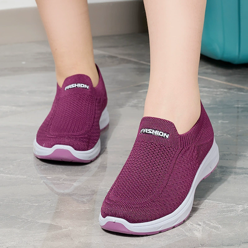 2024 Весенняя Новая женская обувь, дышащая повседневная обувь без шнуровки для мам, сетчатые дышащие кроссовки с мягким низом, обувь для внешней торговли