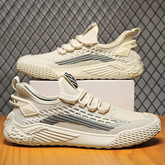 男鞋2024夏季新款透氣薄款飛織網面潮鞋青少年休閒跑步防滑鞋子潮